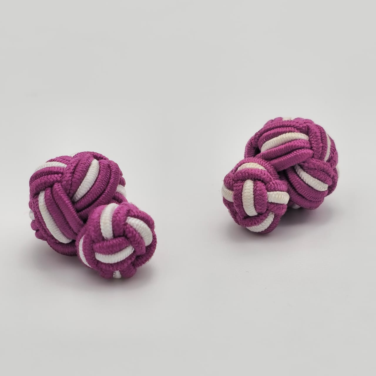 CUFFLINK SILK KNOT, BIG & SMALL DUAL FIST DI-COLOR PINK & WHITE