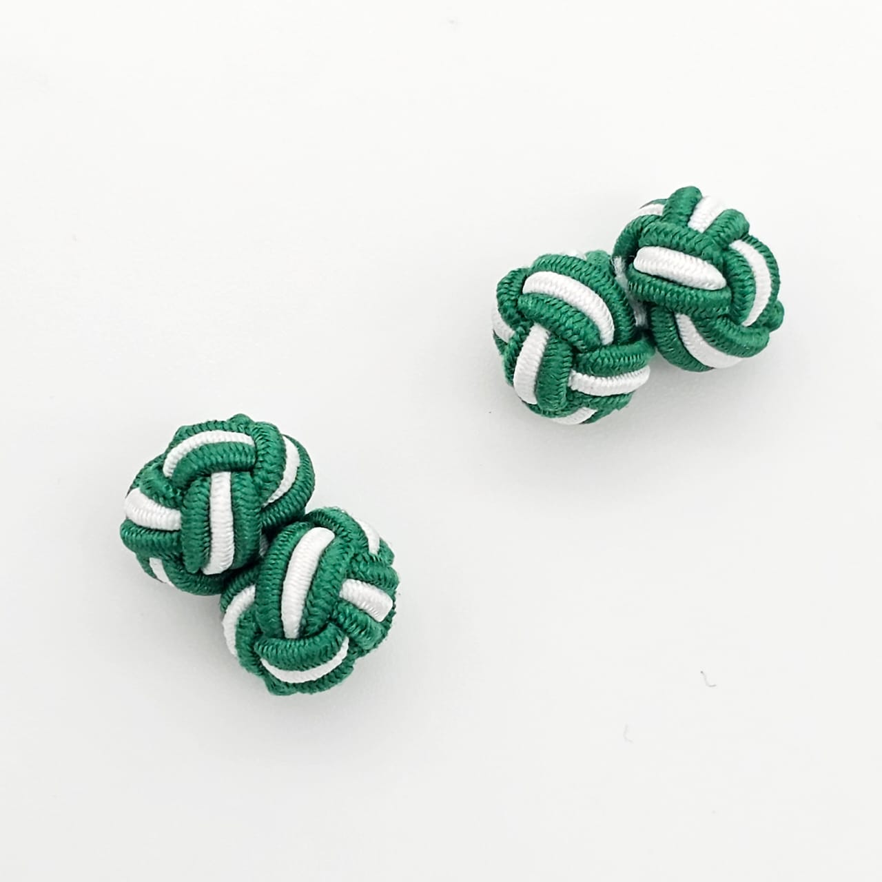 CUFFLINK SILK KNOT, TWIN-FIST, DUAL-COLOR GREEN & WHITE