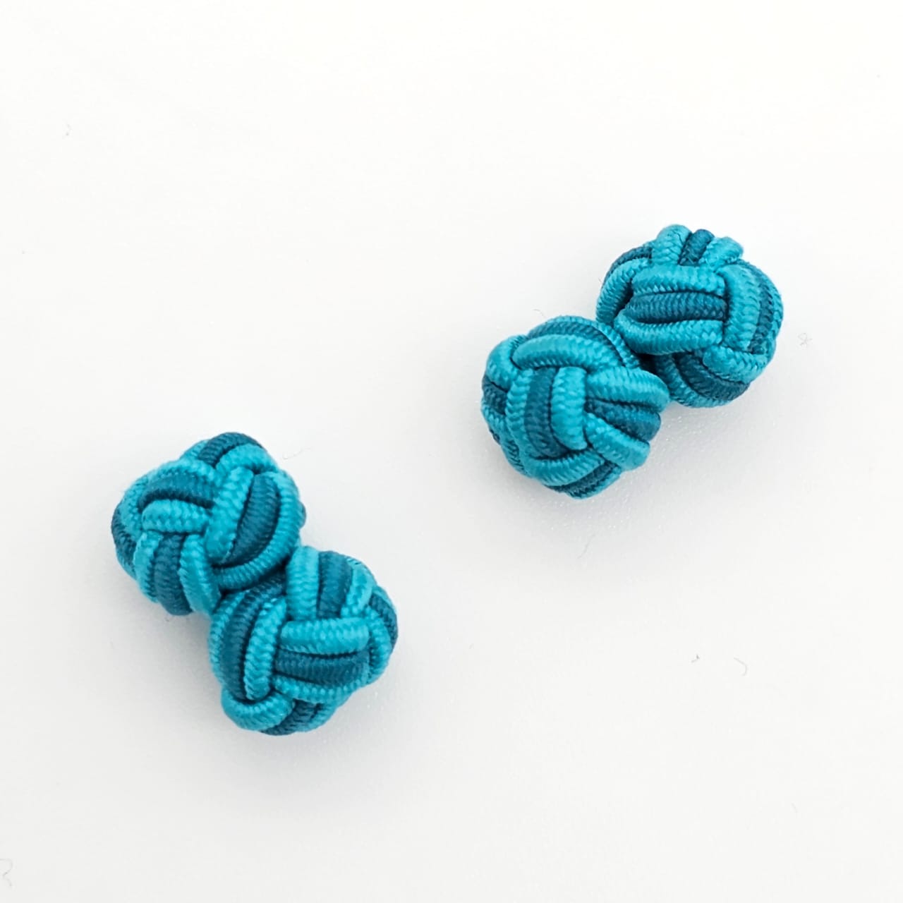 CUFFLINK SILK KNOT, TWIN-FIST, DUAL-COLOR TWO SHADES OF BLUE