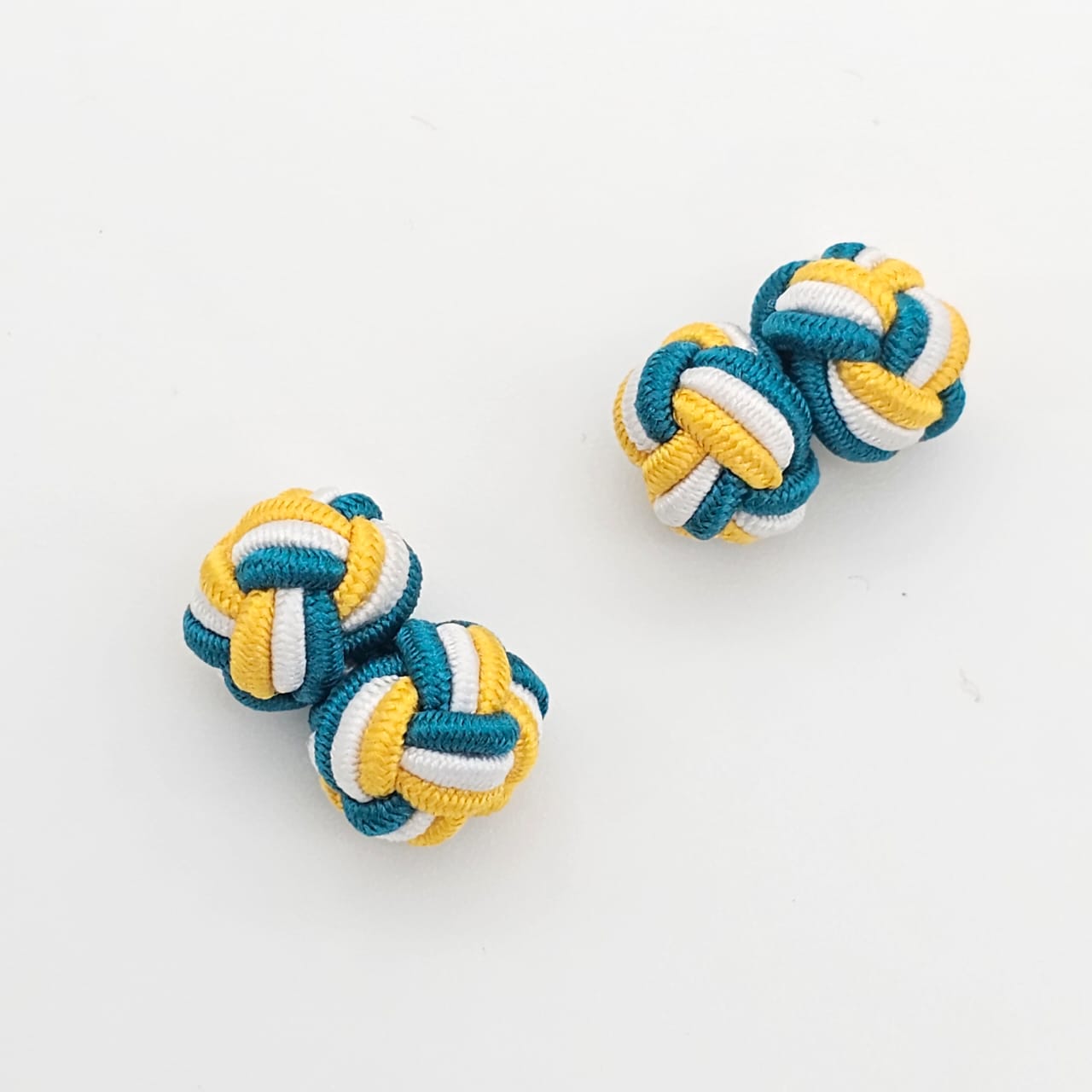 CUFFLINK SILK KNOT, TWIN-FIST, TRI-COLOR YELLOW WHITE & BLUE